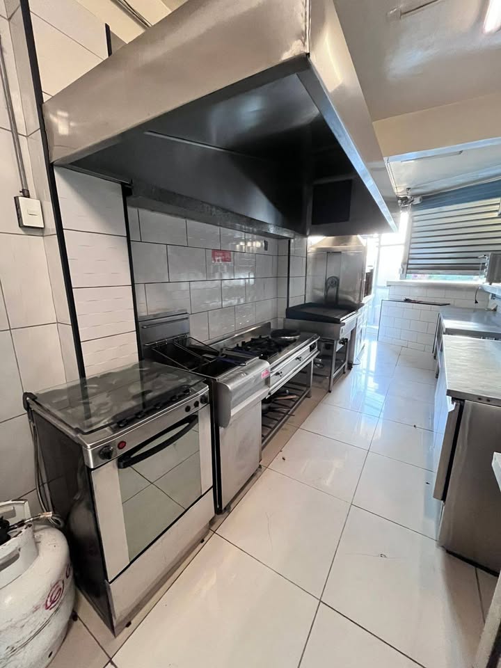 SE ARRIENDA RESTAURANTE MAS MINI DEPARTAMENTOS/ SECTOR NORTE DE ANTOFAGASTA