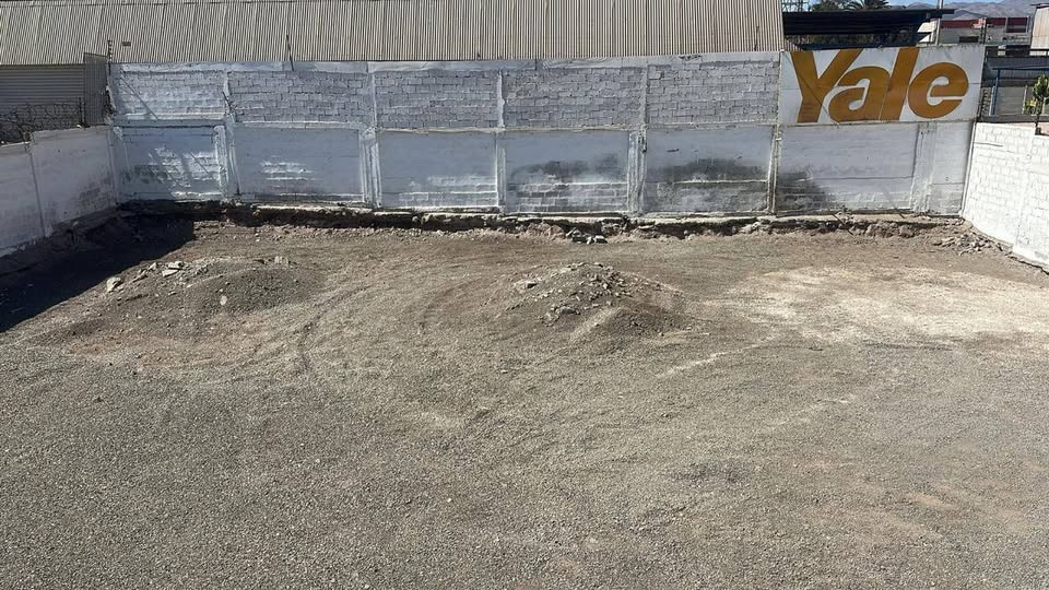 SE ARRIENDA AMPLIO GALPÓN CON OFICINAS APTO EMPRESA