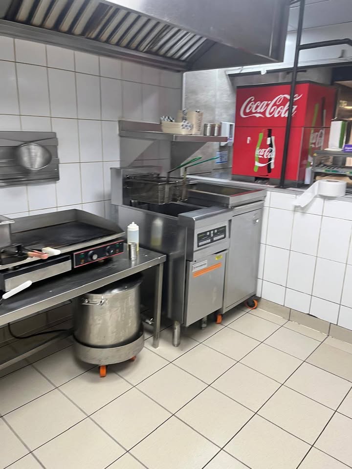 Corredora arrienda Local Comercial Ideal Rubro Gastronómico