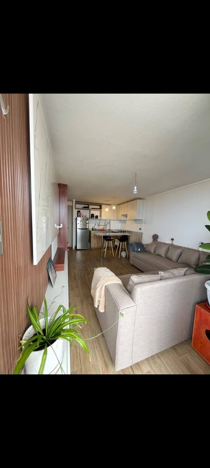 Arriendo departamento 2 habitaciones 1 baño semi amoblado